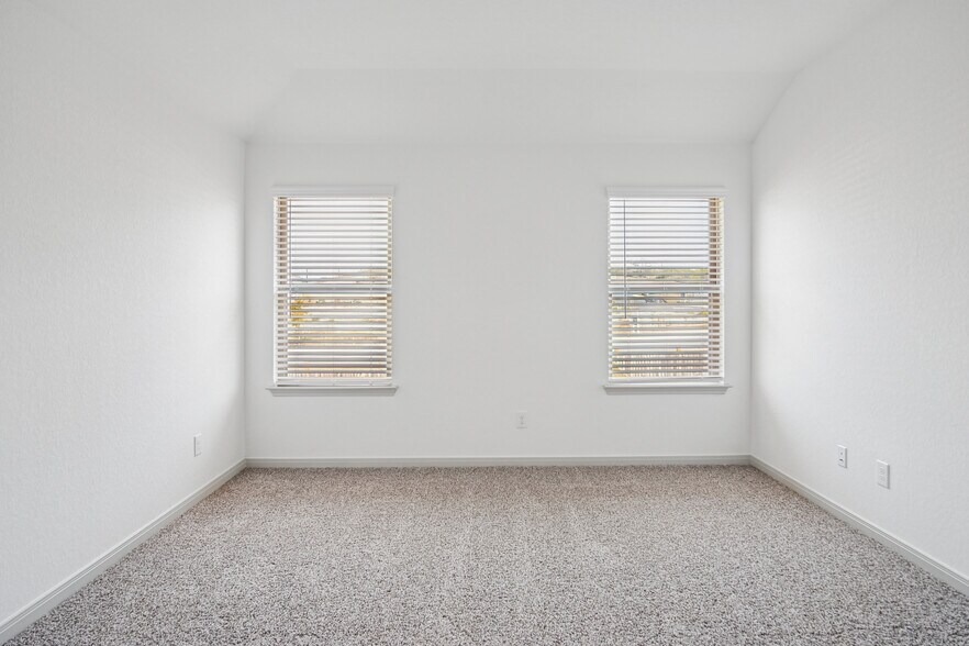 More Photos Of 6408 Segovia Ranch, San Antonio Apartments For Sale