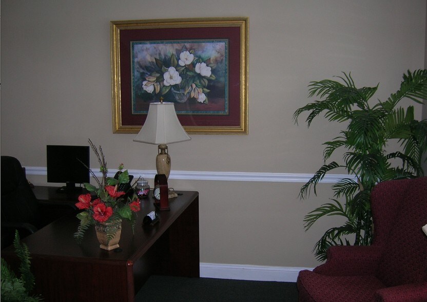 More Photos Of 3840 Belfort Rd, Jacksonville Office For Lease