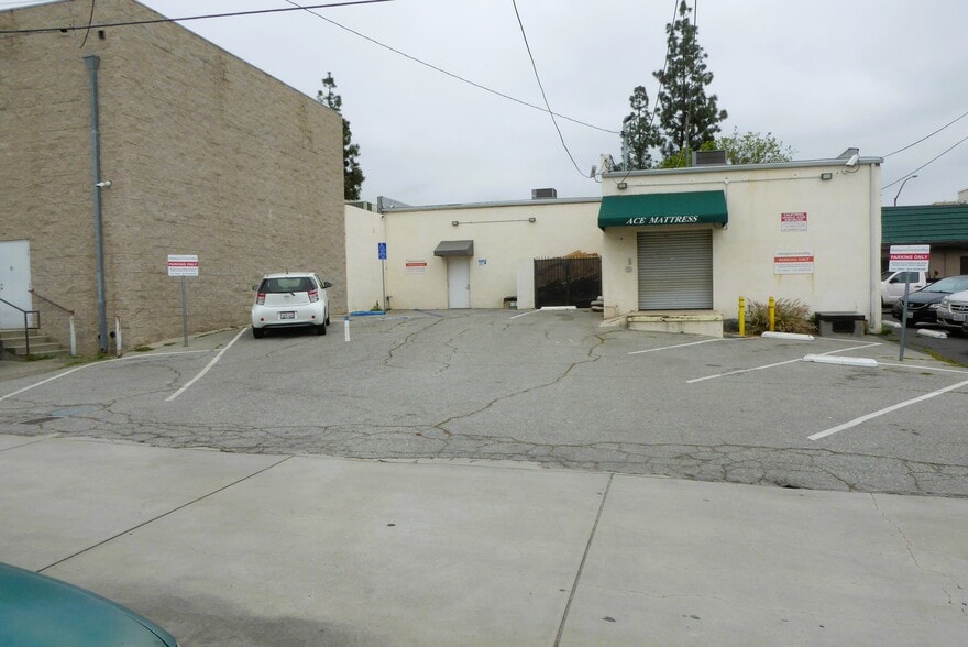 More Photos Of 623-625 S Myrtle Ave, Monrovia Storefront For Lease