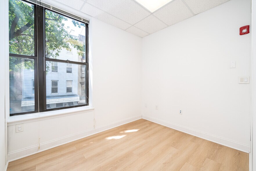 More Photos Of 358-360 1st St, Hoboken Medical For Lease
