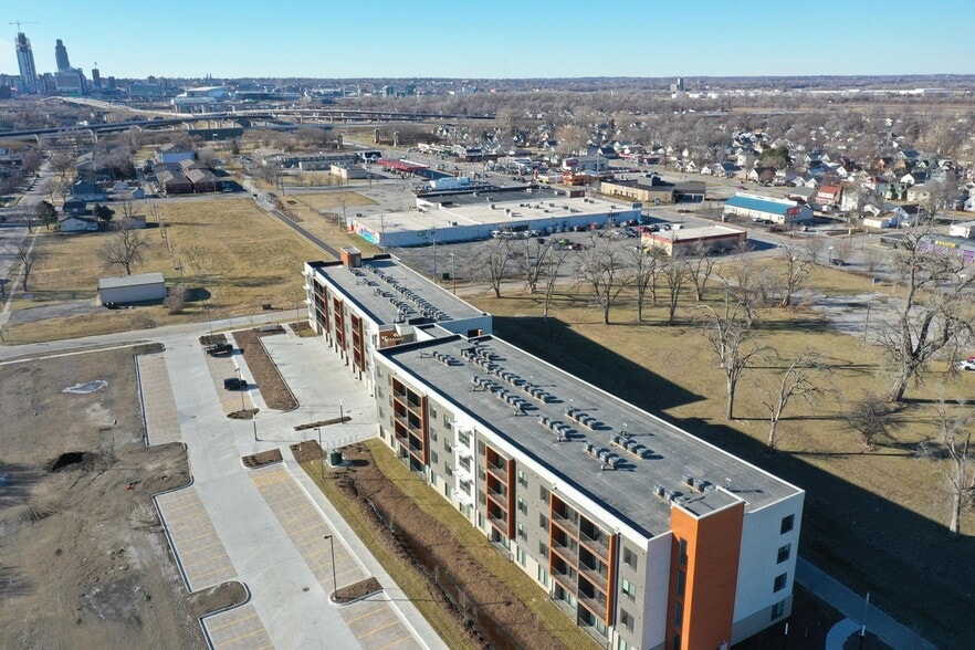 More Photos Of 3415 W Broadway, Council Bluffs General Retail For Lease