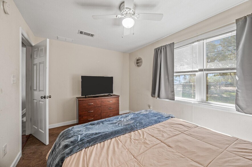 More Photos Of 9225 N Palafox St, Pensacola Office Residential For Sale