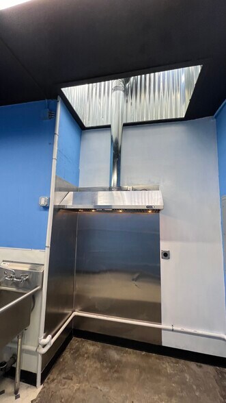 More Photos Of 155-167 Main St W, Monmouth Storefront For Lease