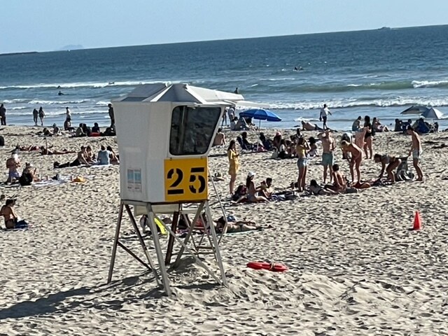 More Photos Of 952-956 Garnet Ave, San Diego Storefront For Lease