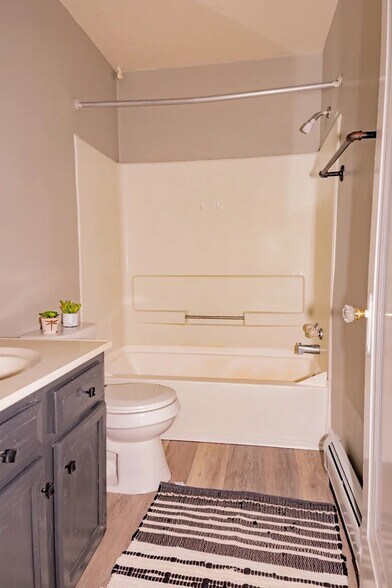 More Photos Of 6 Monroe Heights, Cortland Apartments For Sale