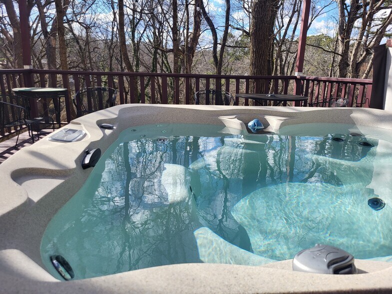 More Photos Of 5 Ojo St, Eureka Springs Hospitality For Sale