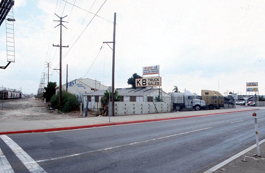 More Photos Of 8610 S Atlantic Ave, South Gate Distribution For Lease