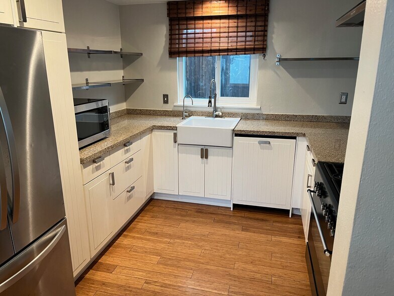 More Photos Of 135 Avenida Granada, San Clemente Medical For Sale