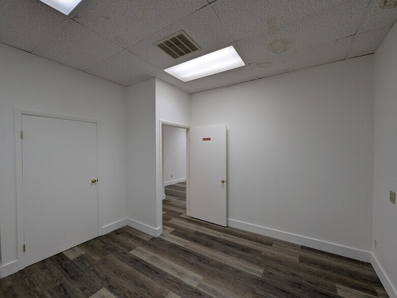 More Photos Of 7501 N University St, Peoria General Retail For Lease