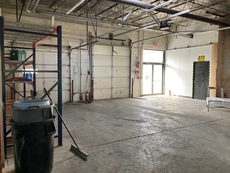 More Photos Of 1245 Hartrey Ave, Evanston Flex For Lease