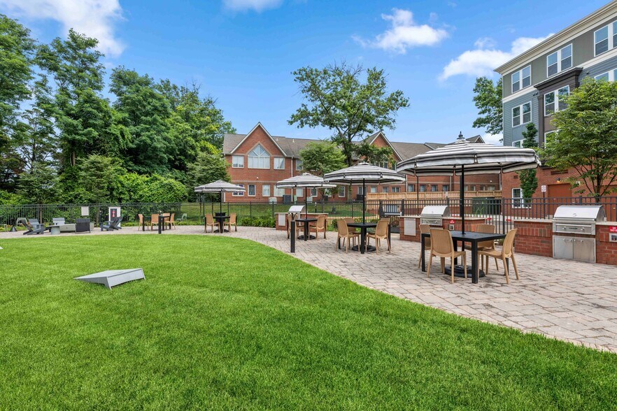 More Photos Of 4040 Gateway Dr, Fairfax Apartments For Lease