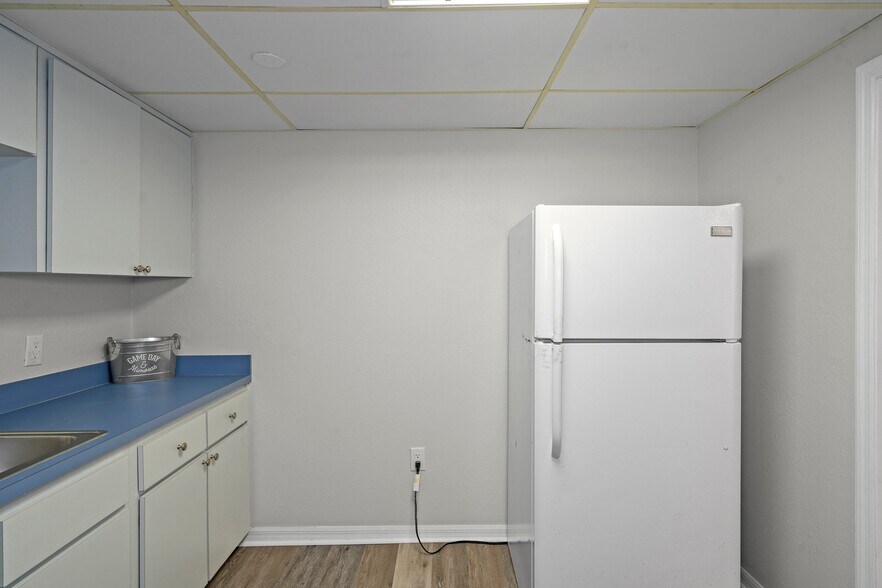 More Photos Of 315 Howell Ave, Brooksville Loft Creative Space For Sale