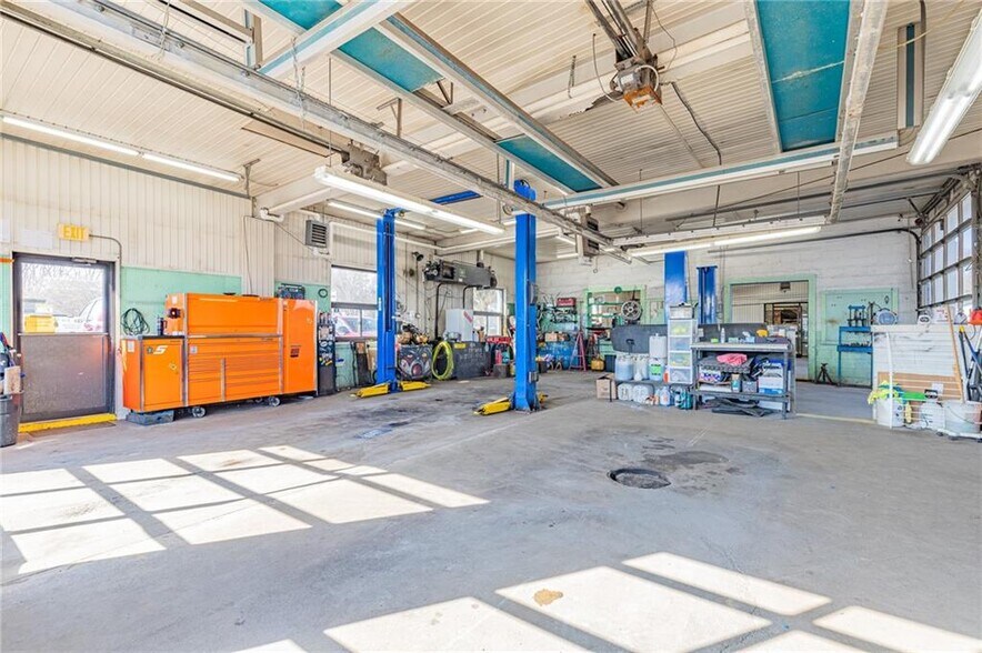 More Photos Of 4577 S Lake Rd, Brockport Auto Dealership For Sale