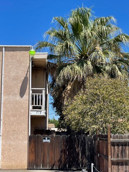 More Photos Of 218 W K St, Los Banos Apartments For Sale