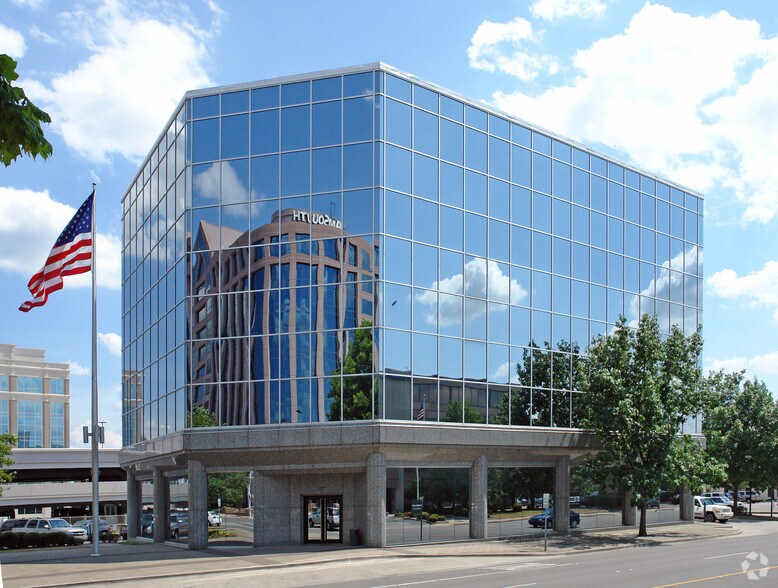 Primary Photo Of 307 Clinton Ave W, Huntsville Office For Lease