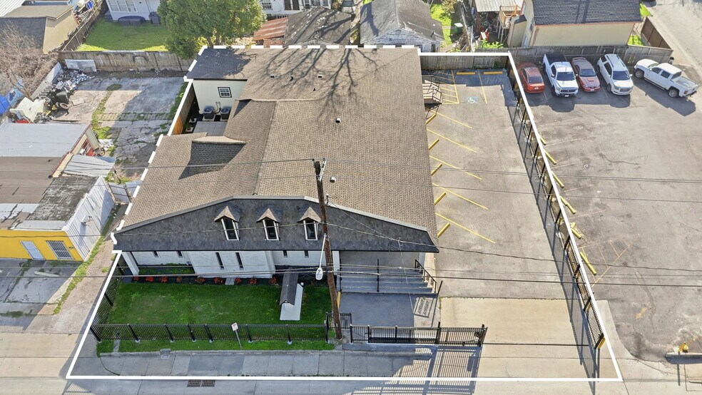 More Photos Of 3911 Fulton St, Houston Religious Facility For Lease