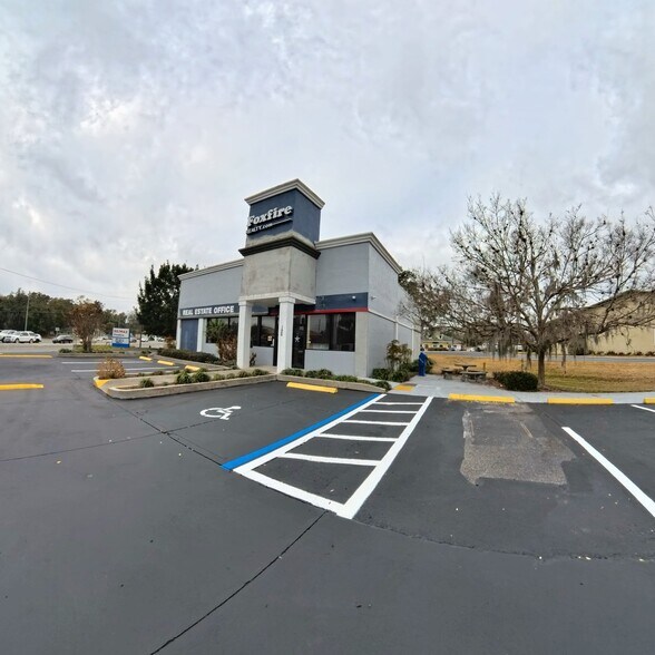 More Photos Of 126 N Us-27/441, Lady Lake Office For Lease