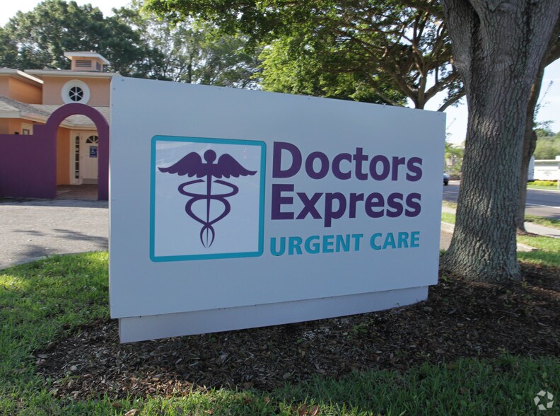 More Photos Of 2901 S Tamiami Trl, Sarasota Medical For Lease