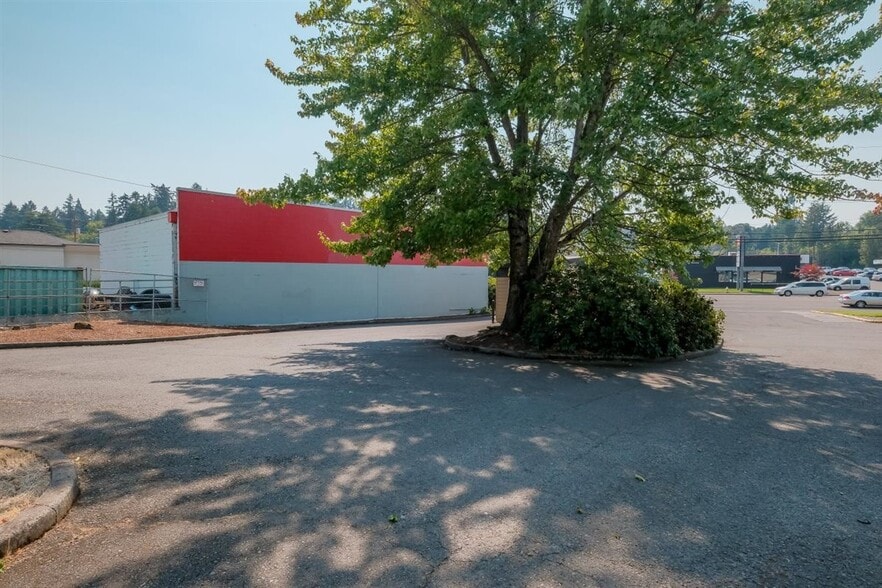 More Photos Of 3912 Commercial St SE, Salem Land For Sale