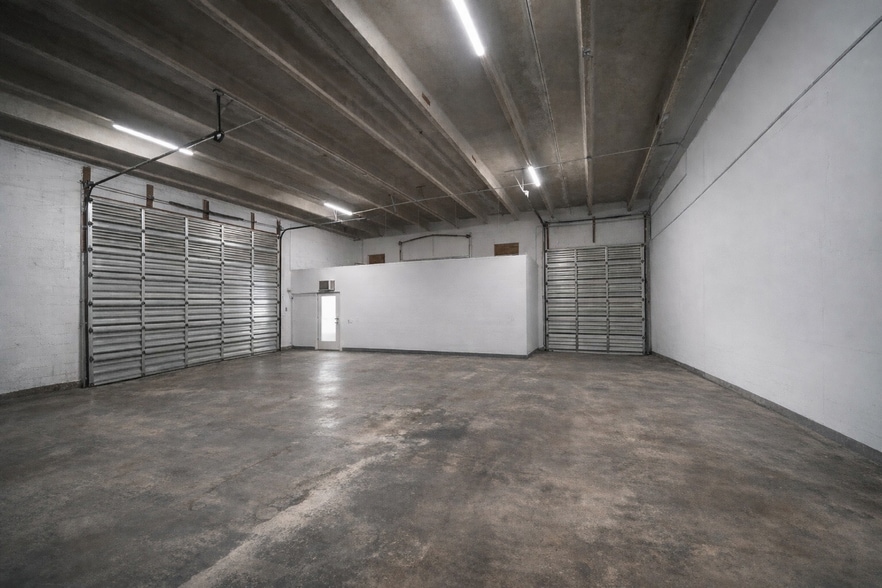 More Photos Of 8233 Gator Ln, West Palm Beach Warehouse For Lease