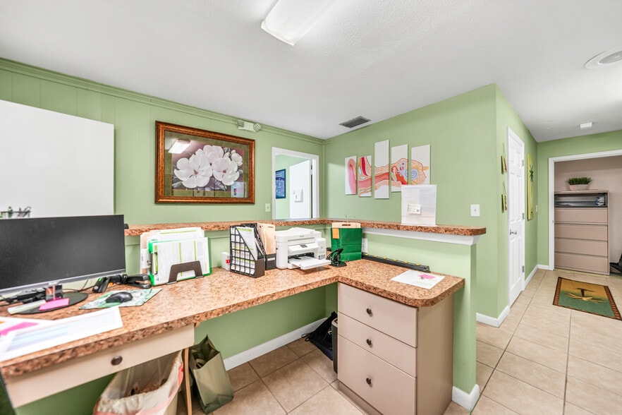 More Photos Of 303 E Gibson St, Arcadia Medical For Sale