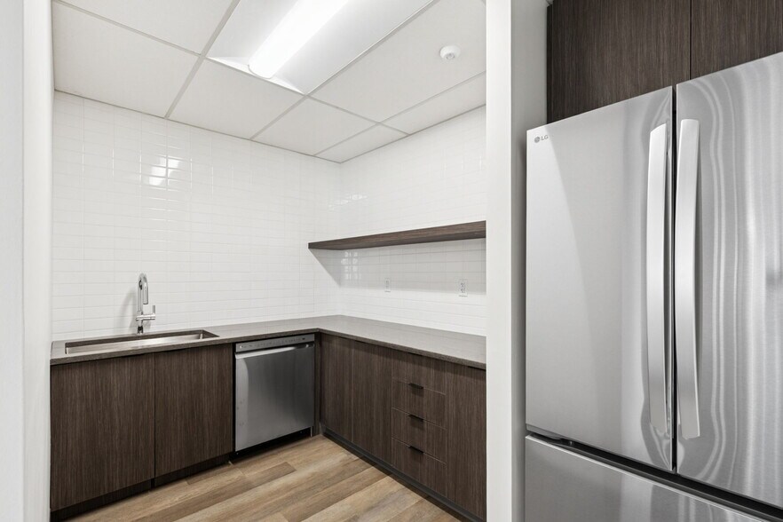 More Photos Of 509 Olive Way, Seattle Office For Lease