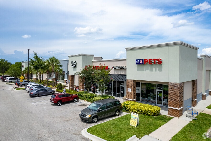 Primary Photo Of 401-457 S Avalon Park Blvd, Orlando Unknown For Lease