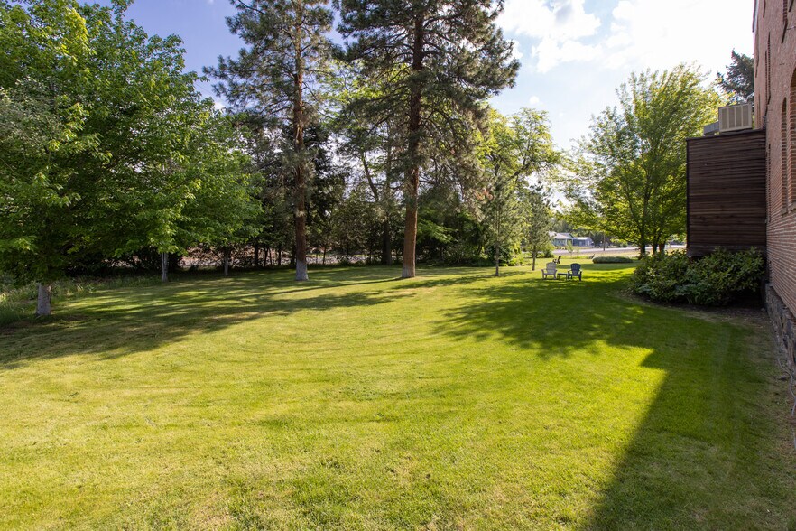 More Photos Of 40 SE Heimrich St, Dufur Hotel For Sale