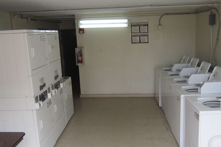 More Photos Of 910 Corn Products Rd, Corpus Christi Hotel For Sale