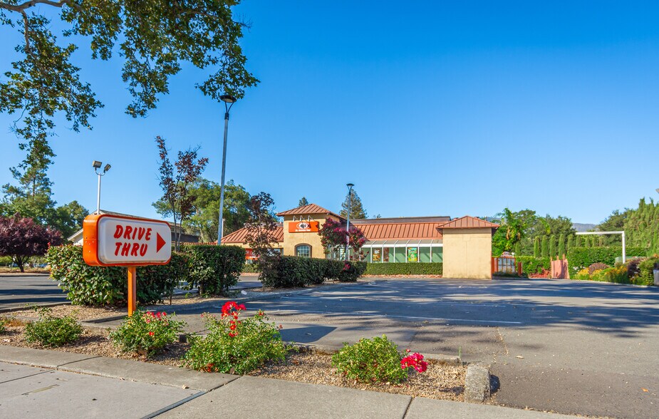 More Photos Of 501 Main St, Saint Helena Fast Food For Sale