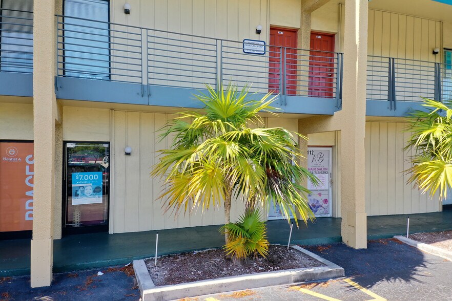 More Photos Of 2331 N State Road 7, Lauderhill Office For Sale