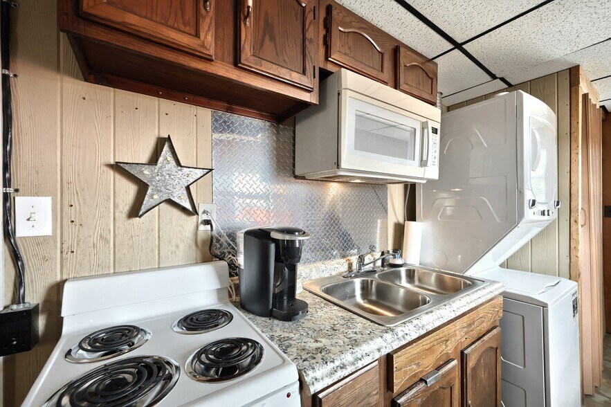 More Photos Of 21603 Middletown Rd, Freeland Freestanding For Sale