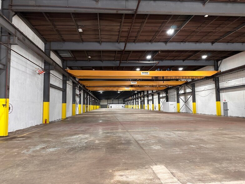 More Photos Of 20 Harmich Rd, South Plainfield Warehouse For Lease