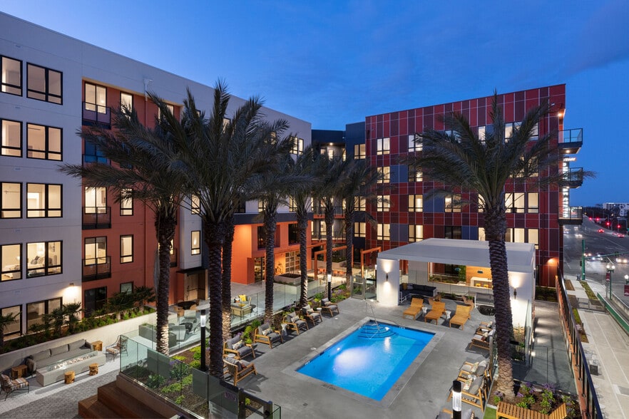 More Photos Of 126 N Rollins Rd, Millbrae Apartments For Lease