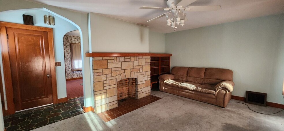 More Photos Of 125 Rockdale Rd, Follansbee Flex For Sale