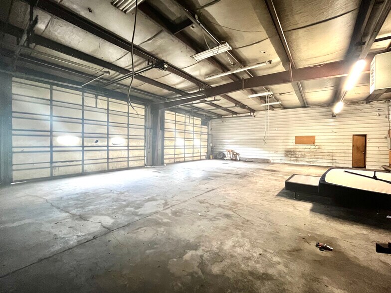 More Photos Of 1709-1713 E 7th St, Atlantic Storefront Retail Office For Sale