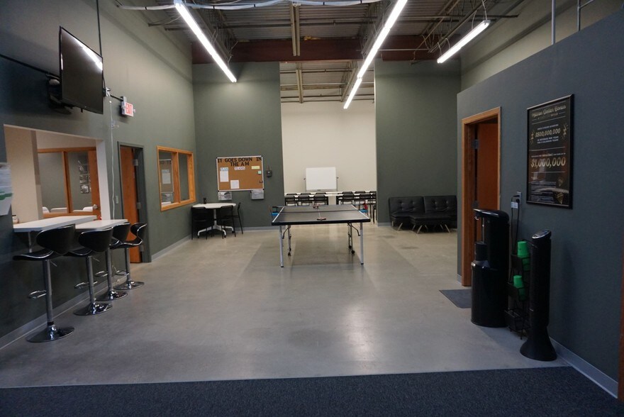 More Photos Of 6403-6443 Cecilia Cir, Edina Light Distribution For Lease