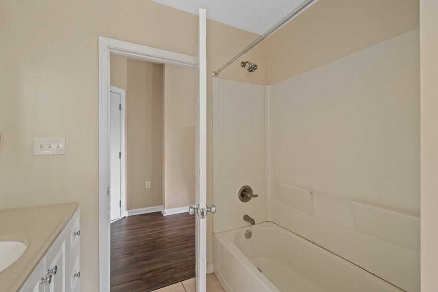 More Photos Of 601 Whitelock St, Baltimore Apartments For Sale