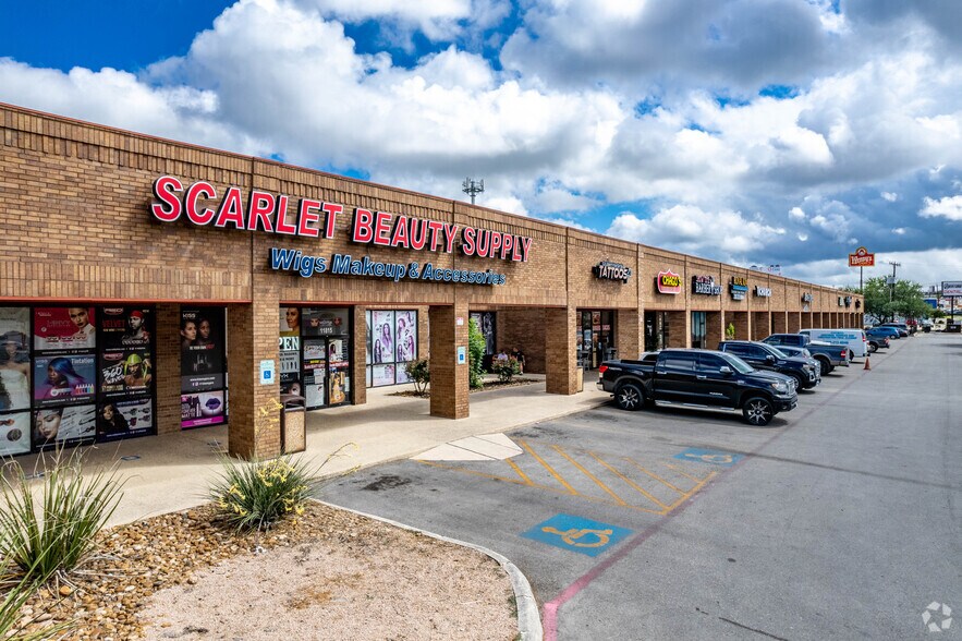 More Photos Of 11803-11855 Perrin Beitel Rd, San Antonio Unknown For Lease