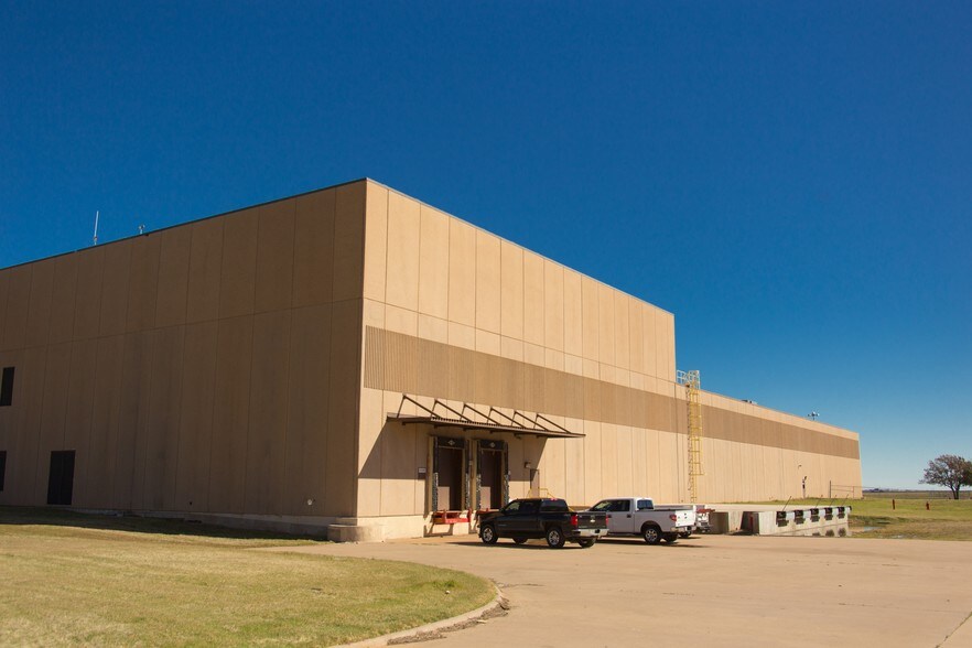 More Photos Of 8600 N Central Fwy, Wichita Falls Manufacturing For Sale