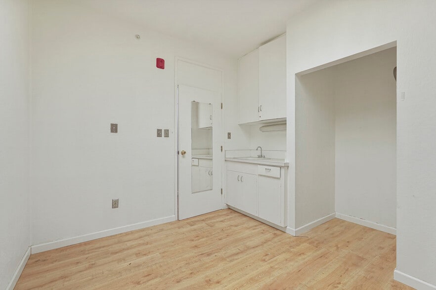More Photos Of 512 W Harding Way, Stockton Medical For Sale