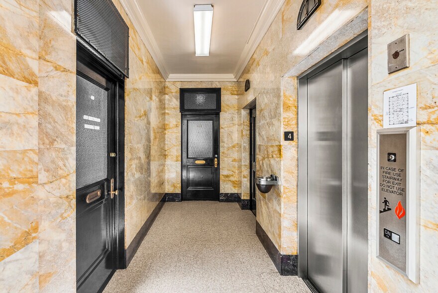 More Photos Of 6400-6404 Hollywood Blvd, Los Angeles Office For Sale