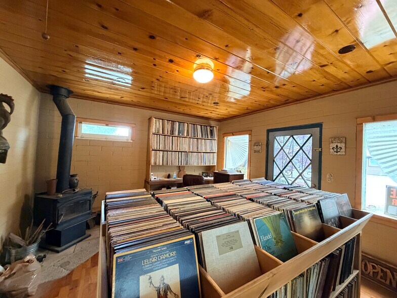 More Photos Of 54225 Pine Crest, Idyllwild-Pine Cove General Retail For Sale