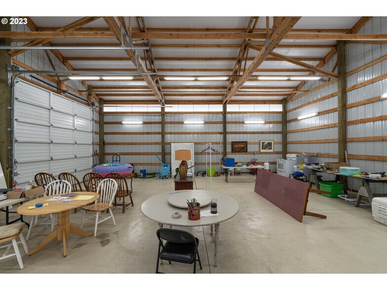 More Photos Of 94755 Quiet Valley Ln, Myrtle Point Warehouse For Lease