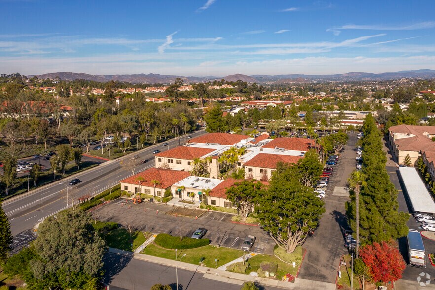 More Photos Of 15721-15725 Pomerado Rd, Poway Medical For Lease