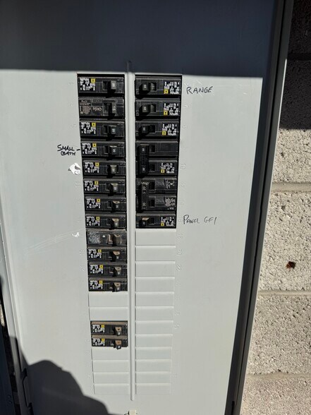 More Photos Of 3577 AZ-77, Taylor Office For Sale