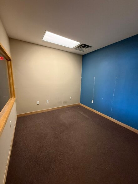 More Photos Of 3115 N Roemer Rd, Appleton Manufacturing For Sale