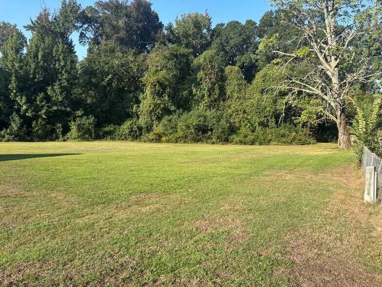 More Photos Of 2500 S Knoxville Ave, Russellville Land For Sale