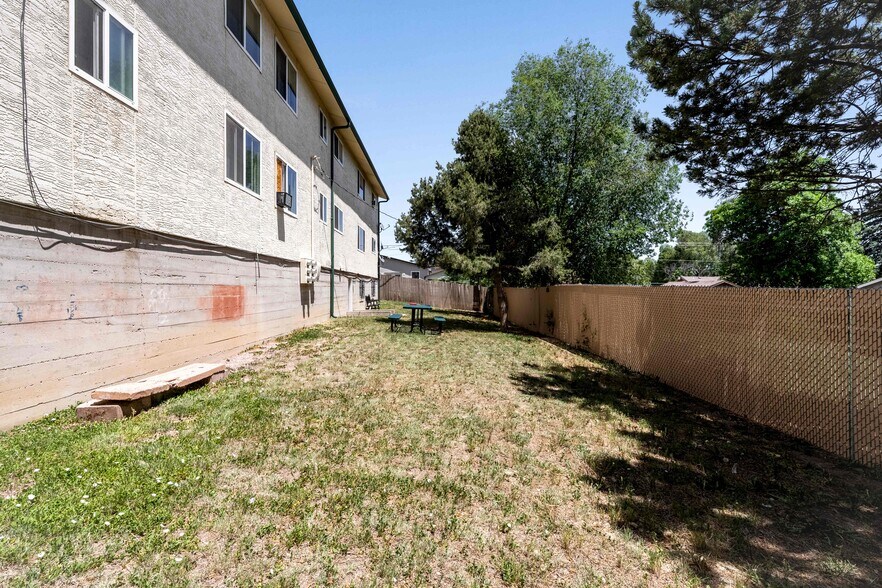 More Photos Of 2575 E Uintah St, Colorado Springs Apartments For Sale
