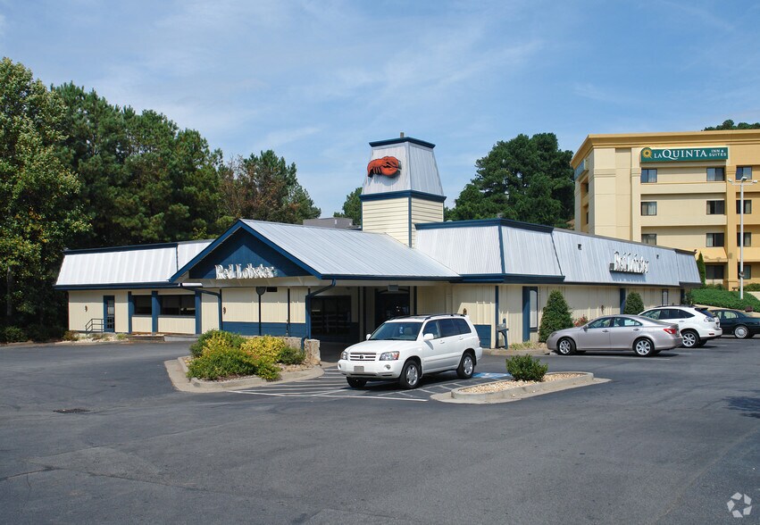Primary Photo Of 1050 Holcomb Bridge Rd, Roswell Restaurant For Sale